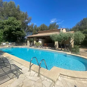 Le Domaine D'alèzen - Et Maisons De Charme Grans